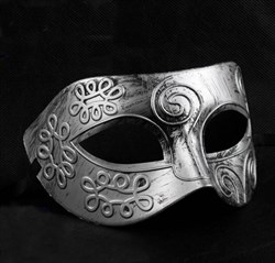 Parti Maske, Kabartmalı